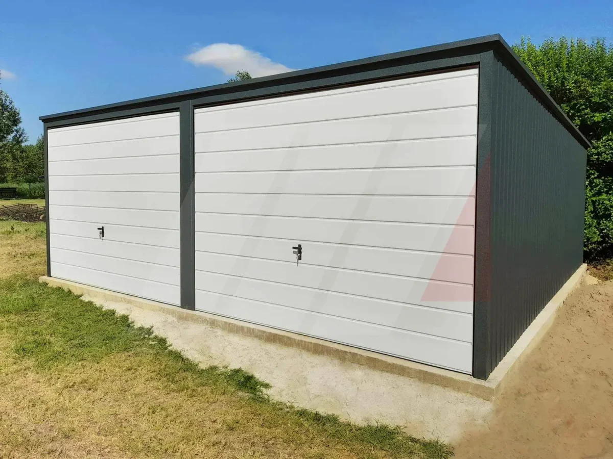 Garaż blaszany dwustanowiskowy grafit 6m x 6m bramy białe
