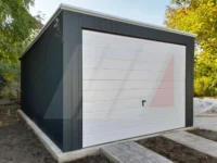 Garaż blaszany grafit panel pionowy 3.5 x 5 brama uchylna biała