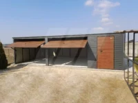 Garaż blaszany grafit spad dachu do tyłu 8m x 6m bramy orzech