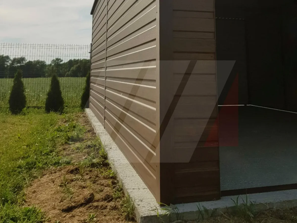 Garaż blaszany orzech spad do tyłu 3.5m x 5m brama uchylna