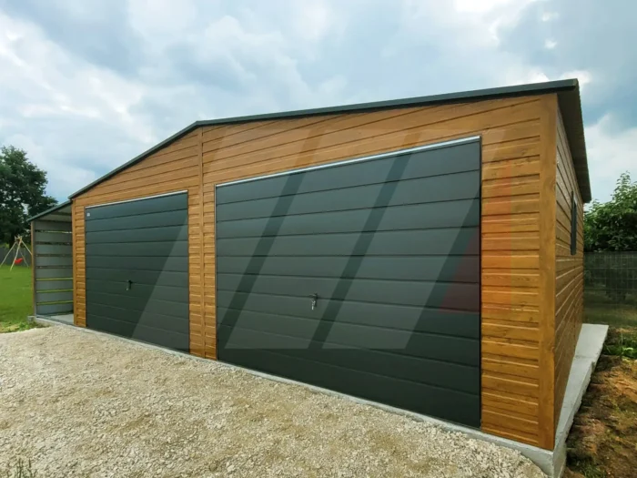 Garaż blaszany dwuspadowy z wiatą 9m x 6m multigloss