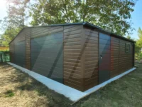 Garaż blaszany dwustanowiskowy orzech 8.5m x 6m bramy grafit