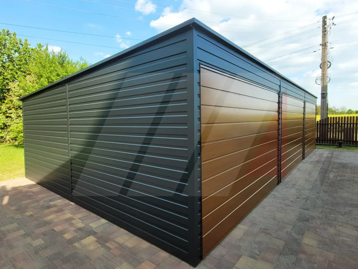 Garaż blaszany trzystanowiskowy grafit 9m x 6m bramy złoty dąb