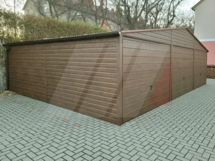Garaż blaszany trzystanowiskowy orzech 9m x 6m bramy uchylne