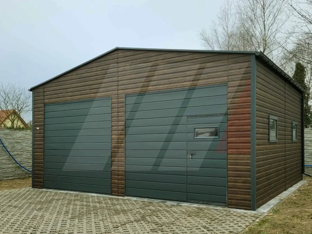 Hala magazynowa dwuspadowa orzech 8m x 6m bramy uchylne