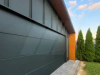 Garaż Premium Grafit 7m x 7m z bramą segmentową, okna i lamel - obrazek 6